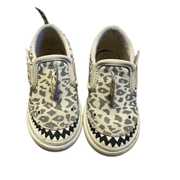 Toddler Leopard Shark Slip-On Vans Size 6.5 - Picture 1 of 5
